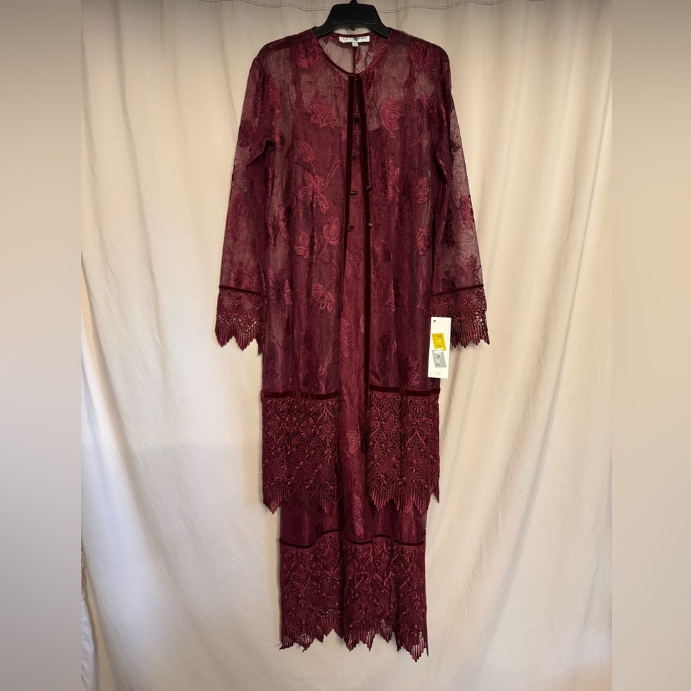 NWT SUE WONG Maxi Evening Dress, Size L Burgundy Color.